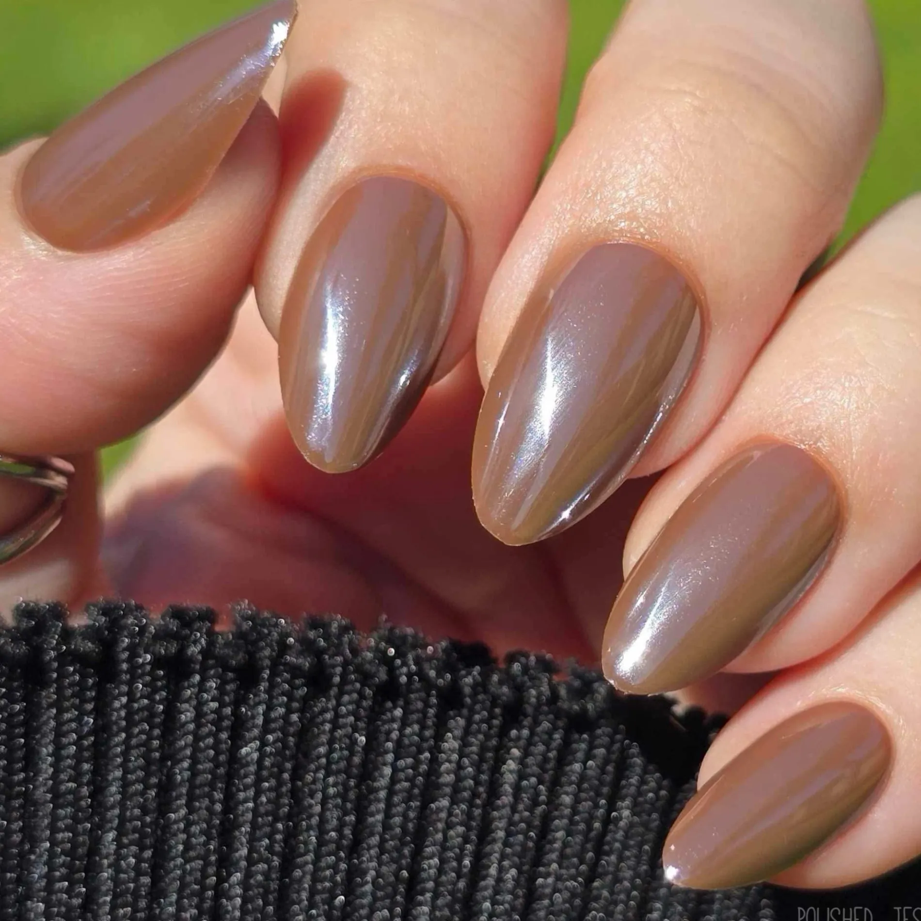 Glazed Cocoa Press On Nails - Short Almond