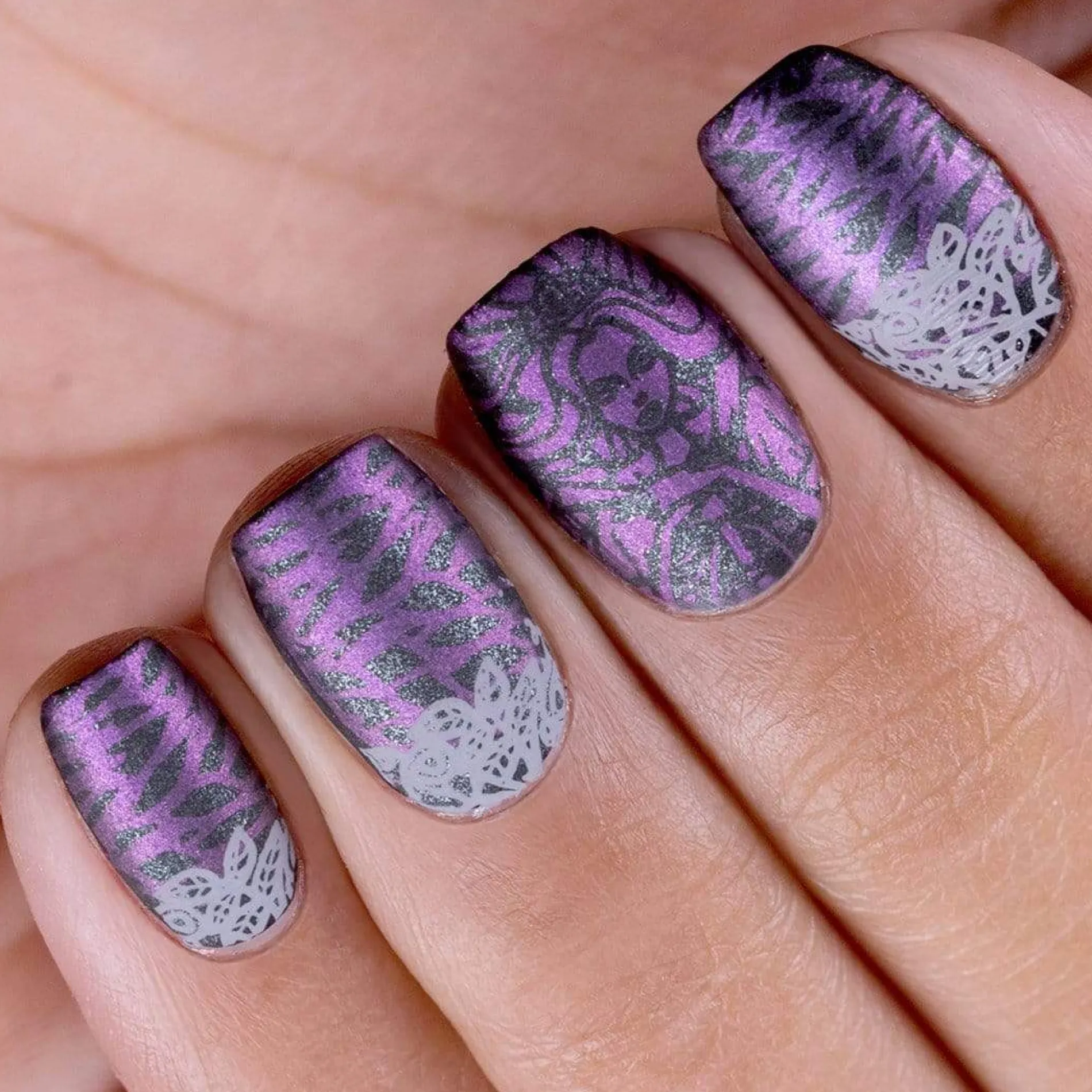 Grimm's Nightfall: Dearest Aurora (B221) - Purple Duochrome Stamping Polish