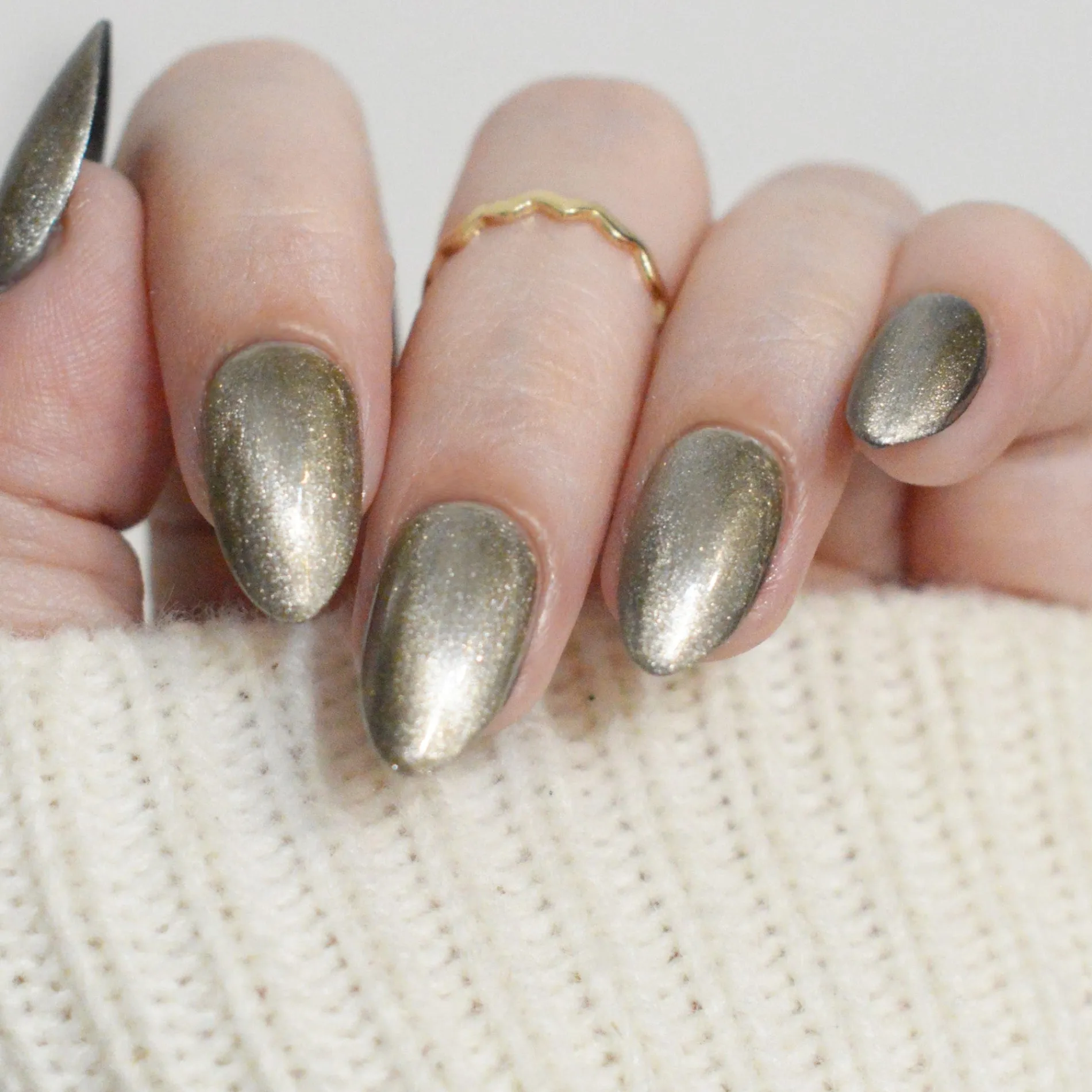 Mermaid Mirage: 3-Piece Magnetic Nail Polish Set